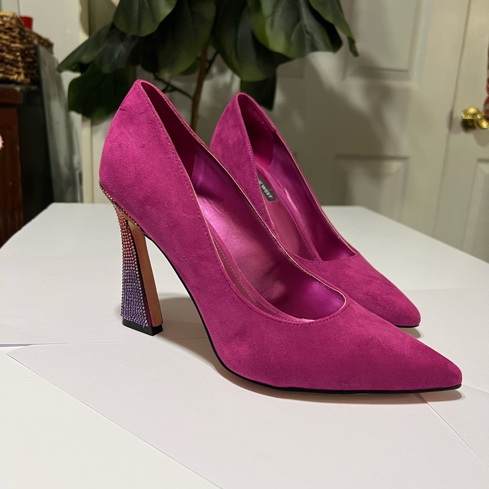 Woman's Nine West | Elegant Tunips Fuchsia Heels/Pumps Size 9M - Picture 3 of 15
